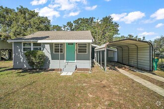 Building Photo - This charming 3-bedroom, 2-bathroom  Eustis