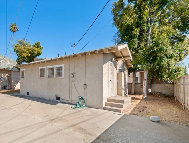 Building Photo - 3007 Dalton Ave