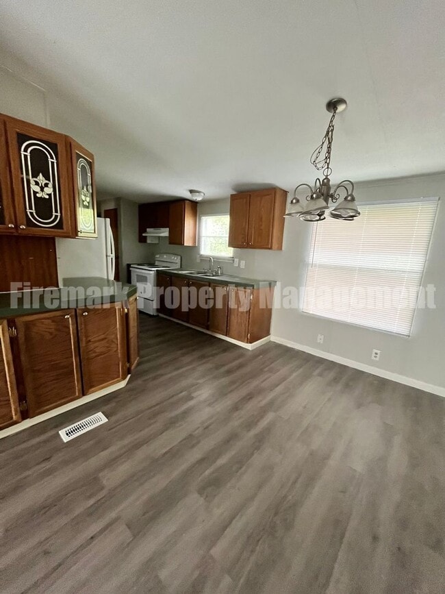 Building Photo - Double Wide for rent in Tullahoma