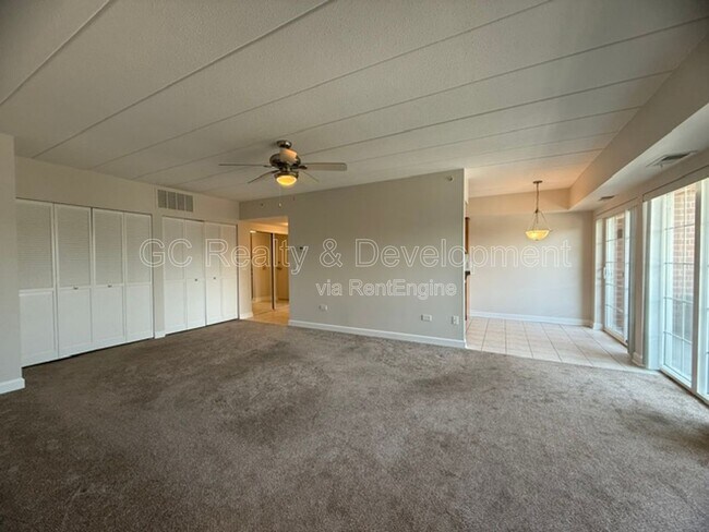 Building Photo - 17212 Oak Park Ave