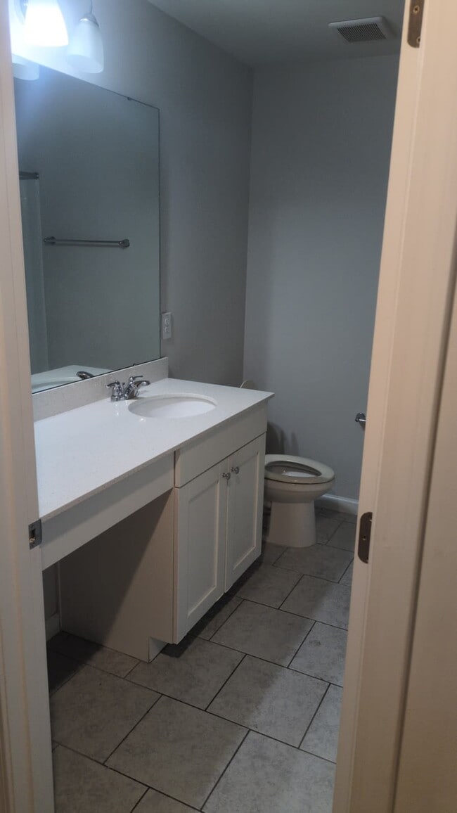 Building Photo - 784 Amarra Dr