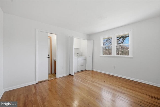 Building Photo - 210 Stafford Dr