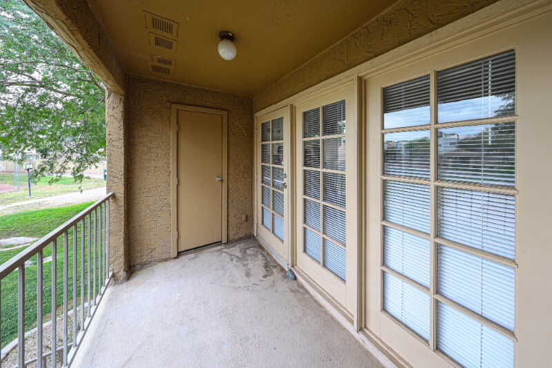 Building Photo - 18811 N 19th Ave