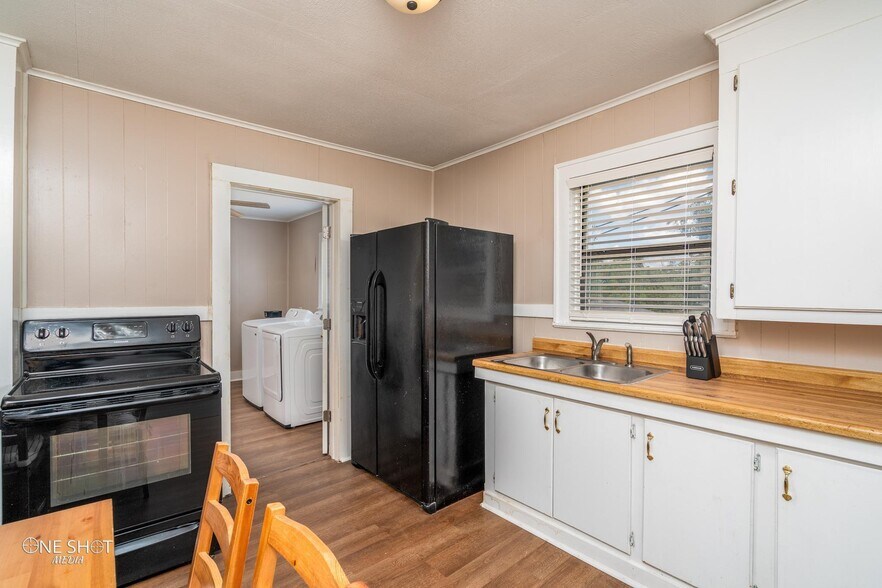 Building Photo - 642 Beech St