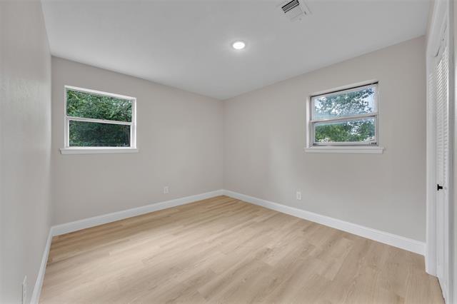 Building Photo - 217 Palomino Dr