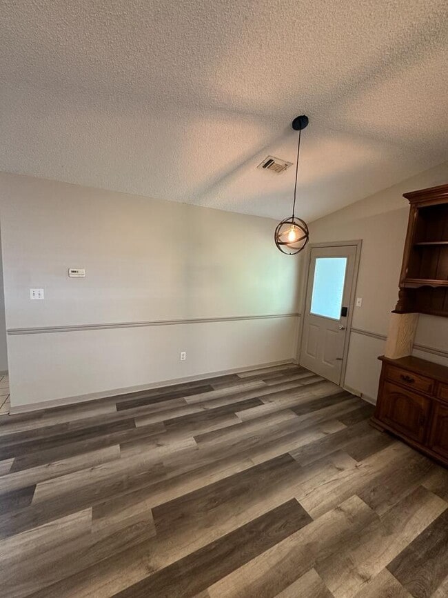 Building Photo - 2567 Weeping Willow Ln