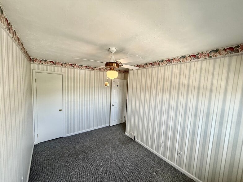 Building Photo - 3620 Canby Dr