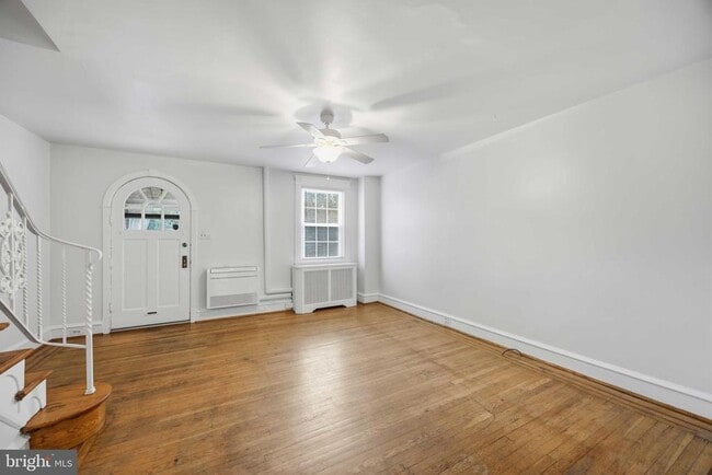 Building Photo - 3323 Tilden St