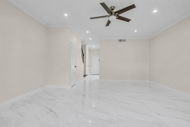 Building Photo - 14715 Barryknoll Ln