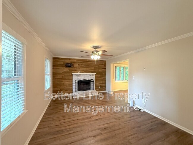 Building Photo - 4050 Leafmore St