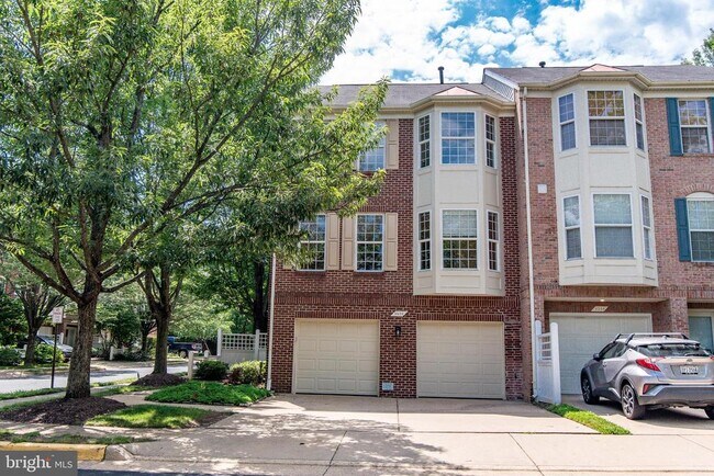 Building Photo - 9400 Van Arsdale Dr