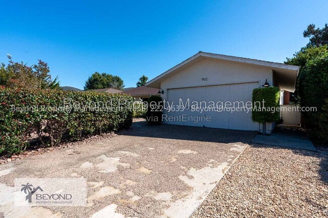 Building Photo - 902 La Sombra Dr