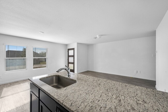 Building Photo - 12998 Sorrento Bay Dr