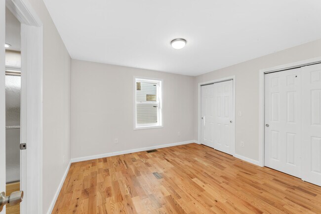 Building Photo - 12 Andy St