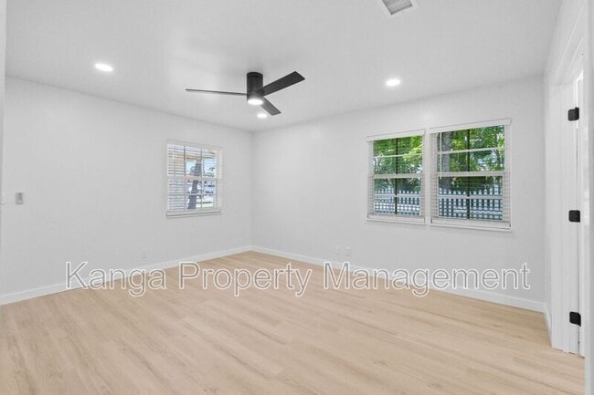 Building Photo - 800 Tropic Blvd