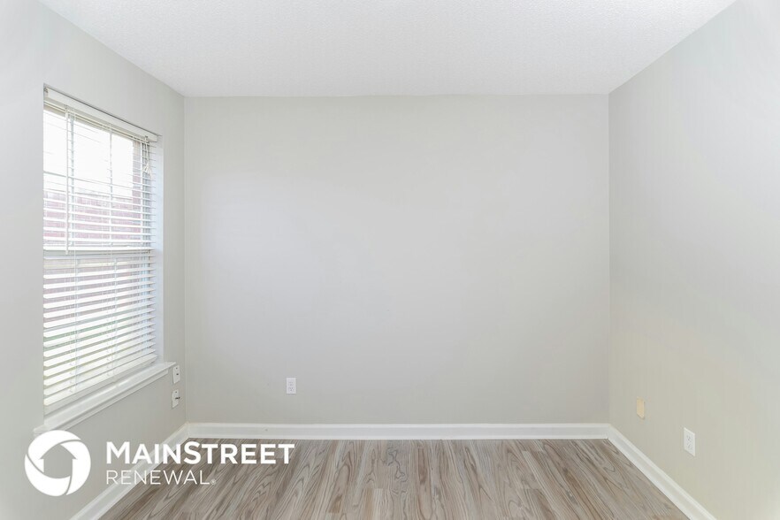 Building Photo - 6722 N Regency Park Cir