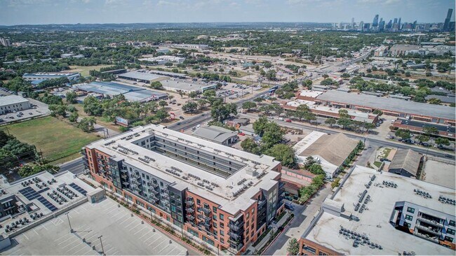 Building Photo - 4315 S Congress Ave
