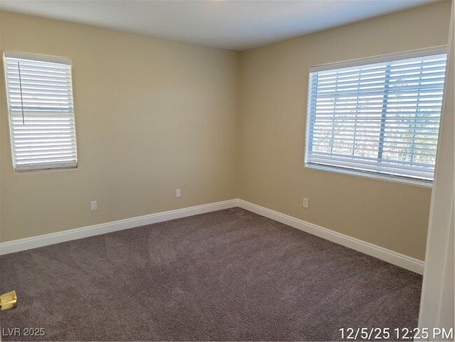 Building Photo - 5921 Royal Castle Ln