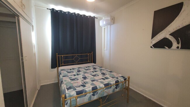 Building Photo - 128 St Francis Ave