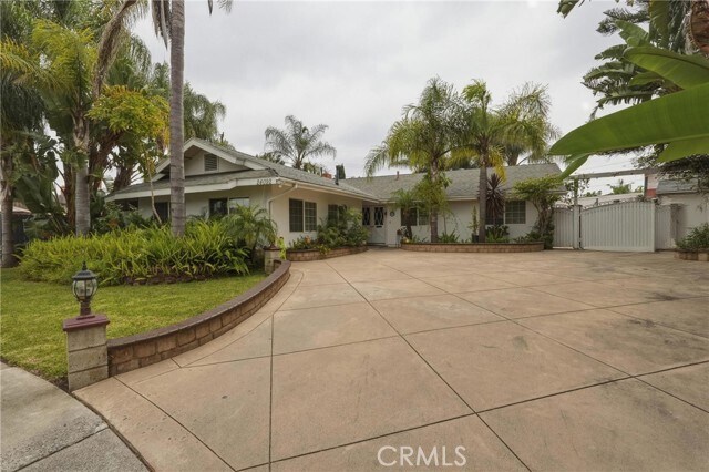 Building Photo - 24092 Gemwood Dr
