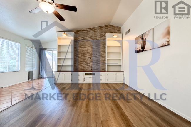 Building Photo - 3Bed/2 Bath Home at 51st/Loop 101! $399 MO...