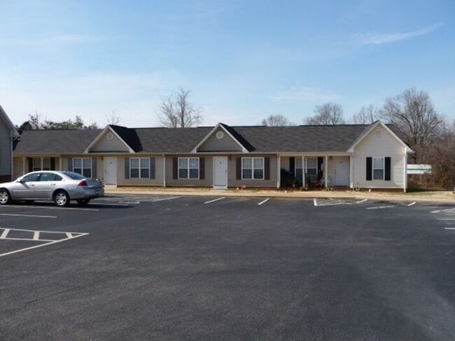 Primary Photo - 2BD/2BA Unit at The Squires in Newton