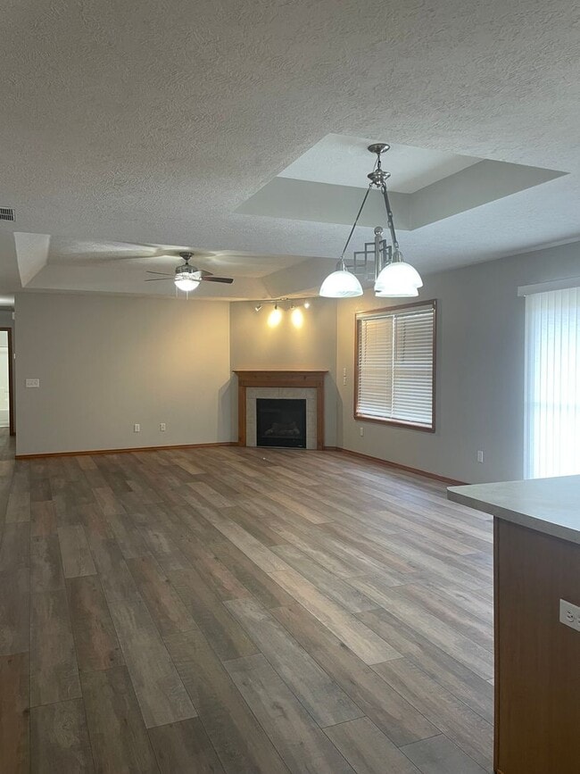 Building Photo - Executive Rental Nestled in Mulberry Ridge Ozark