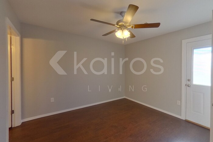 Building Photo - 3902 Thomas St