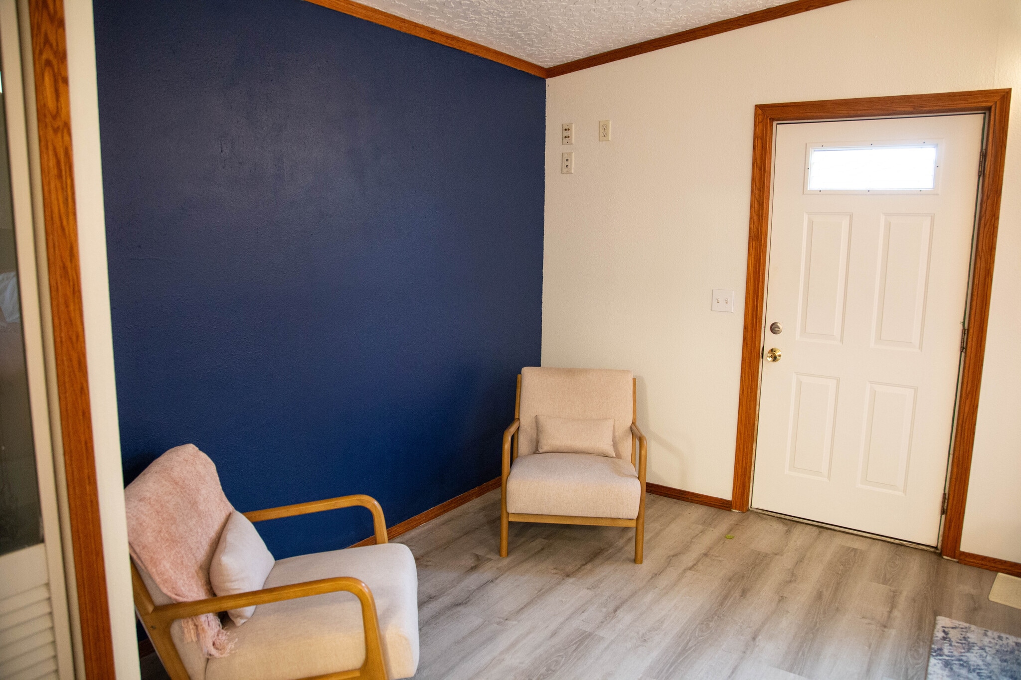 Building Photo - 6647 N Astor St