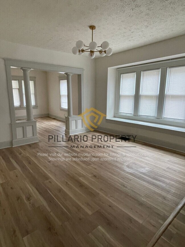 Building Photo - Renovated 3 Bedroom Home in Tuxedo Park, Available NOW!