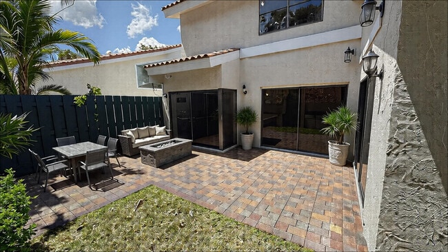 Building Photo - 20846 Via Valencia Dr