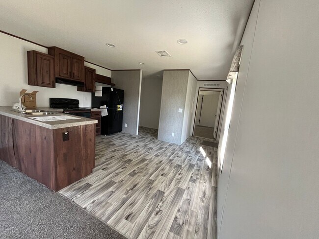 Building Photo - Tusculum Living 2