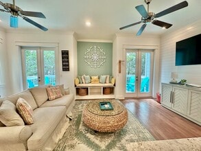 Building Photo - 18 E Milestone Dr