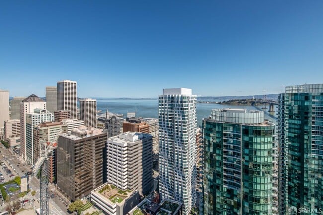Building Photo - 201 Folsom St
