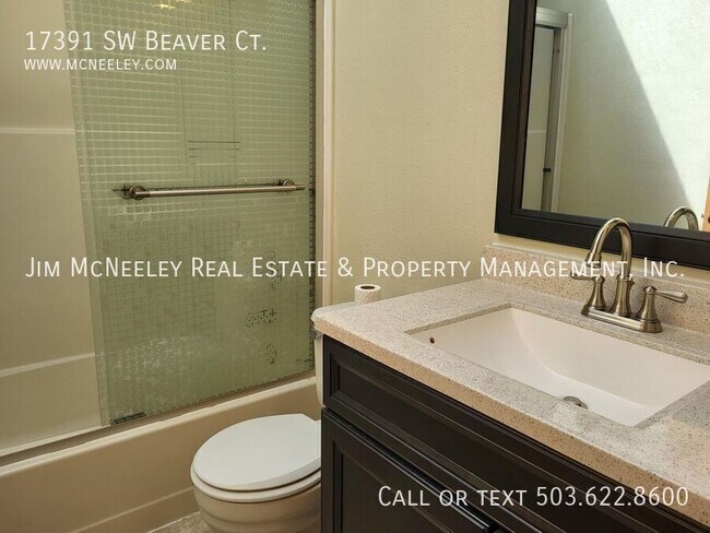 Building Photo - 17391 SW Beaver Ct