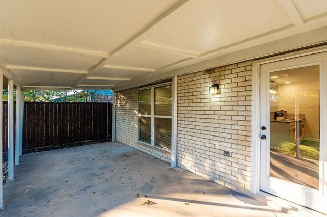 Building Photo - 538 Hawthorne Dr