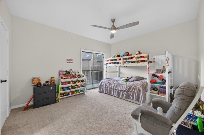 Building Photo - 6000 Sugar Hill Dr