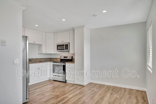 Building Photo - 805 N 3rd St