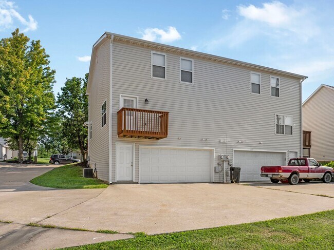 Building Photo - 2409-2411 Northampton Dr.