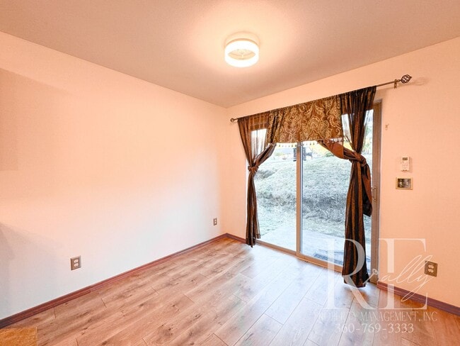 Building Photo - Single Story, Tranquil Gardens, 3-Car Garage!