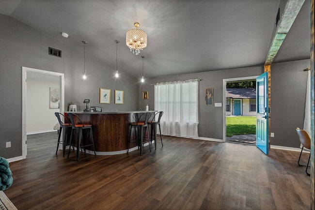 Building Photo - 2001 N 61st Ave