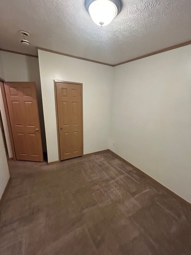 Building Photo - 968 Ranch Rd