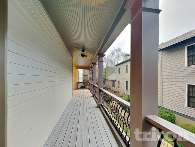 Building Photo - 1442 Hedgewood Ln NW