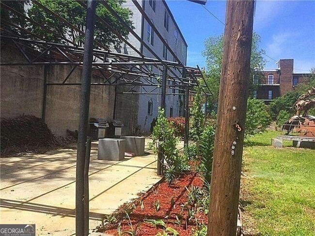 Building Photo - 161 Mangum St SW