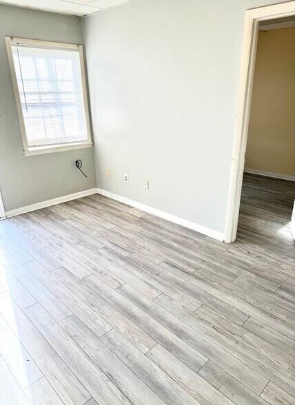 Building Photo - 100 Carter Dr