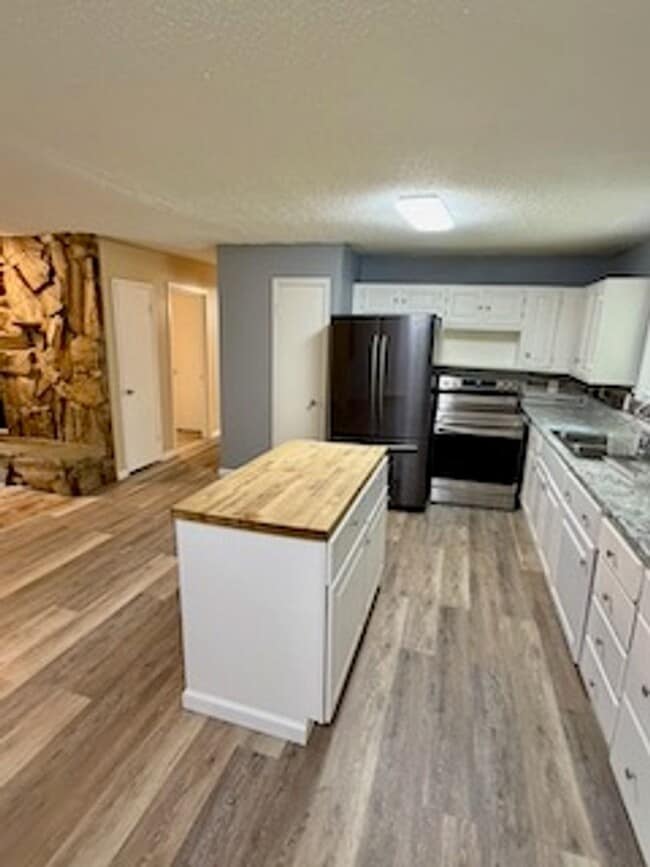 Building Photo - 544 Sandpiper Dr
