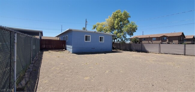 Building Photo - 470 Hunter Dr
