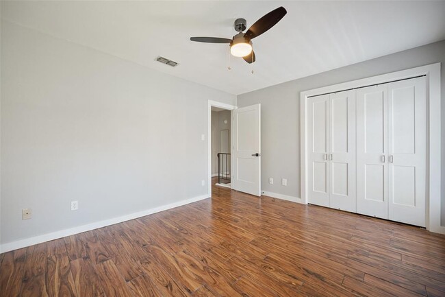Building Photo - 810 Banister Ln
