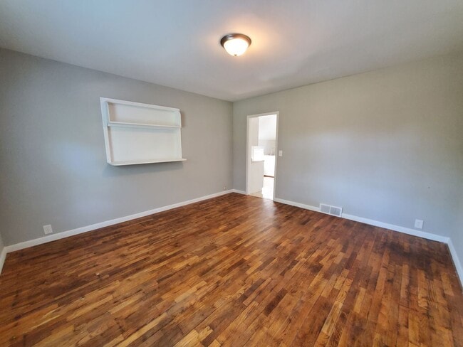 Building Photo - 5BR Home in Belknap Lookout, Walk to Downtown and Medical Mile