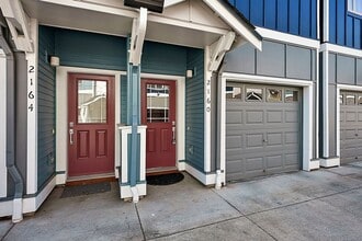 Building Photo - Modern 3-Story Tacoma Condo – Downtown Cit...
